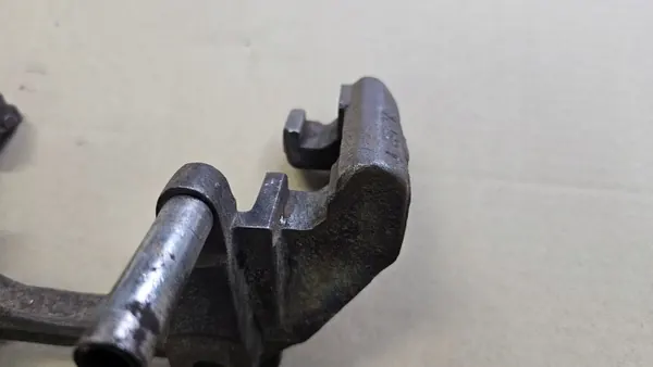 Suporte de fixação dianteiro OEM 483 para Passat B5, Audi A4/A6 image 3