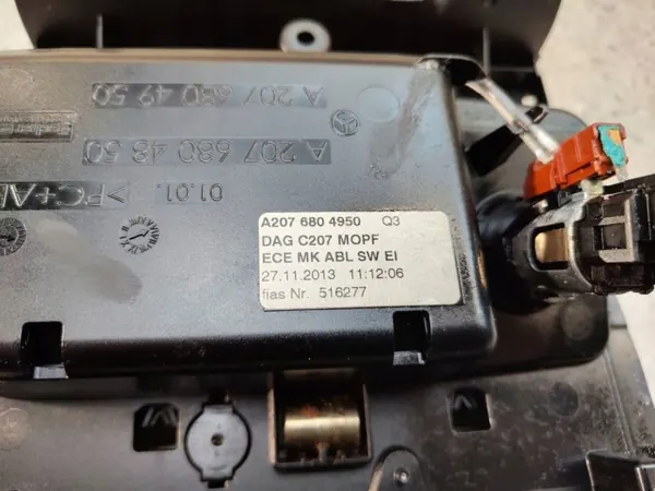 Cendrier OEM A2076804950 pour Mercedes W207 Classe E image 4