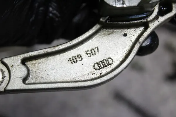 Komplett kamremssats AUDI A6 C6 3.0TDI 057109077 059109077E image 7