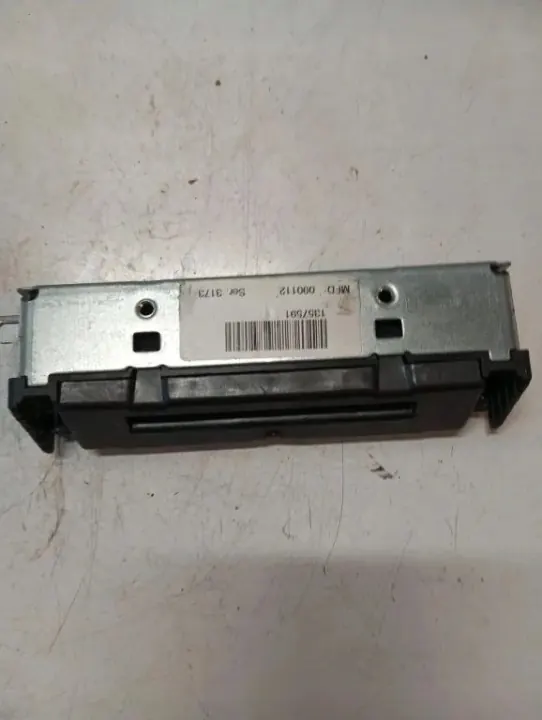 Appui-tête Volvo XC60 II OEM 1357591 - Occasion image 4
