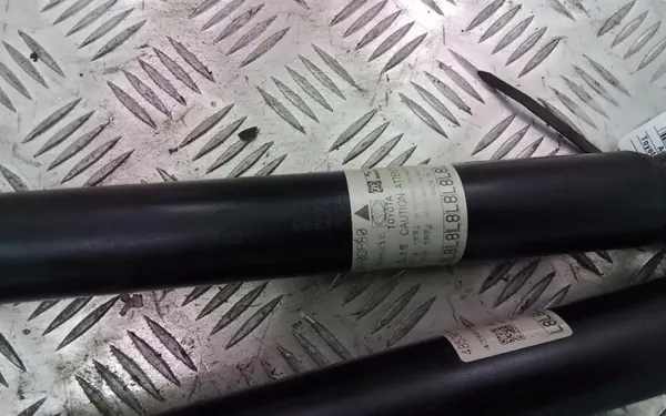 Toyota Yaris Cross Achter Schokdempers OEM Wrakowisko-5648- image 4