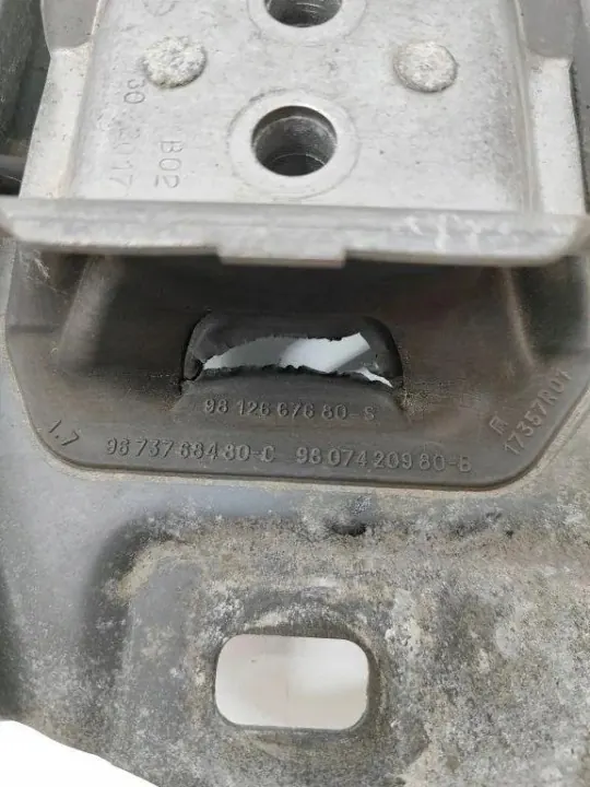 Support de boîte OEM 9673768480 pour Peugeot 3008 1.6L Diesel image 7