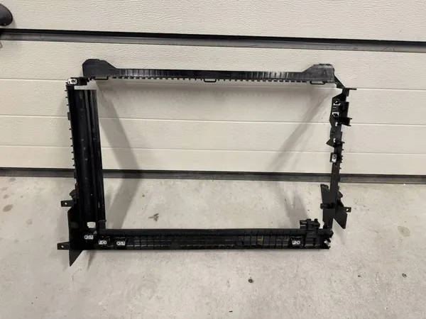 Jaguar XF X260 XE X760 Radiator Mounting Panel GX73-85588-DA image 2