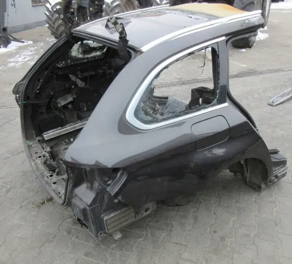 BMW OE 4x4OE002877 Garde-boue Arrière Plancher image 2