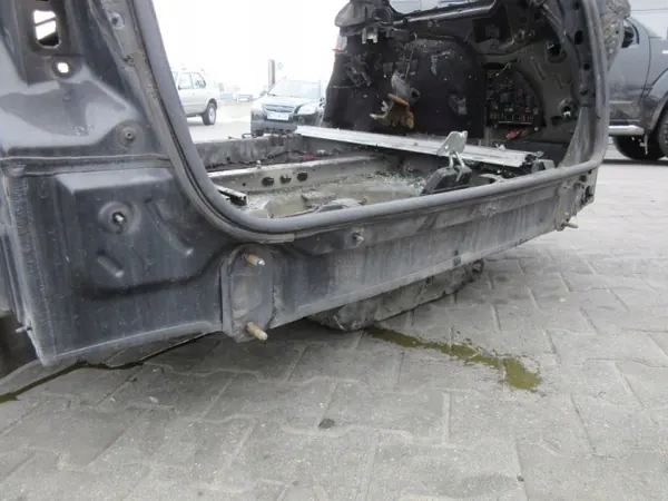 BMW OE 4x4OE002877 Garde-boue Arrière Plancher image 7
