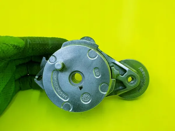 Spännare Audi A6 A7 Q7 A8 3.0 TDI 059903133J image 4