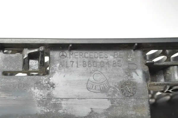 Mercedes Galler OEM A1718800485 Höger Luftintag image 6
