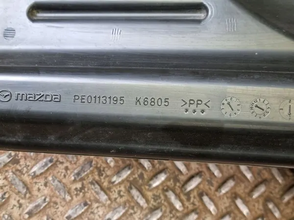 Mazda 6 2020 Carcasa de Filtro de Aire image 2