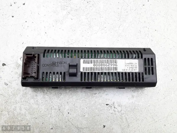 Ecrã de visualização Citroen C4 OEM 9662988880 - Usado image 3