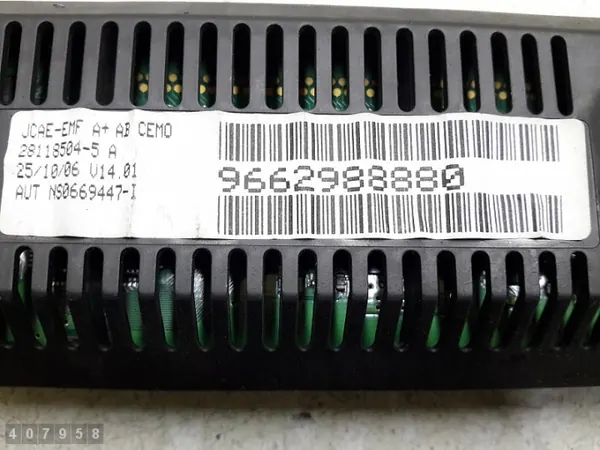 Ecrã de visualização Citroen C4 OEM 9662988880 - Usado image 5
