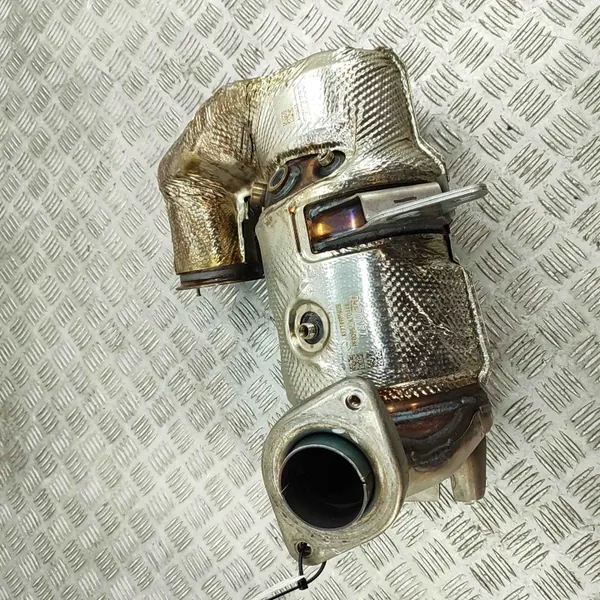 Mercedes W247 Katalysator OEM A1774901405 image 2