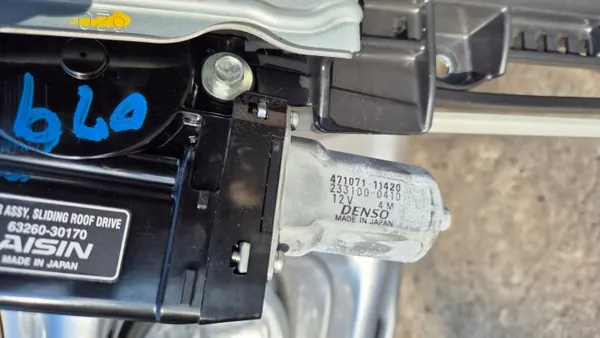Toit Ouvrant OEM 471071-11420 pour Lexus GS image 4