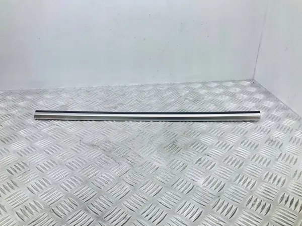Audi A3 S3 8V Achterruitlijst OEM 8V7853268 image 2