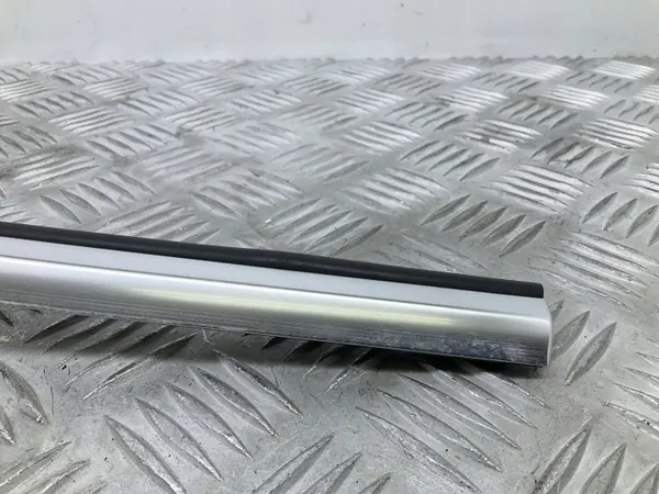 Audi A3 S3 8V Achterruitlijst OEM 8V7853268 image 5