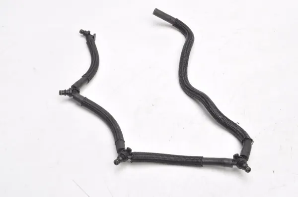 Volvo V50 2.0 D Mangueras de Rebose OEM 226897 image 3