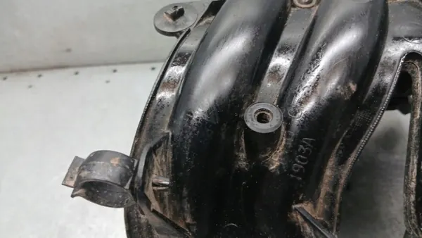 Coletor admissão Peugeot 206 1.1B OEM 9638425180 image 3