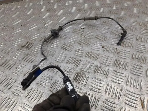 Sensor ABS OEM 28666785 Delantero Derecho - Usado image 4