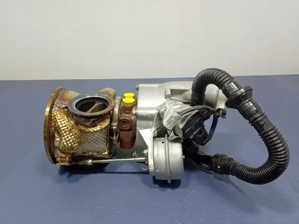 Audi SQ8 Linker turbo OEM 0P2145701H - Gebruikt image 2