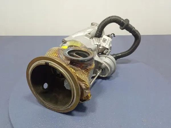 Audi SQ8 Linker turbo OEM 0P2145701H - Gebruikt image 6