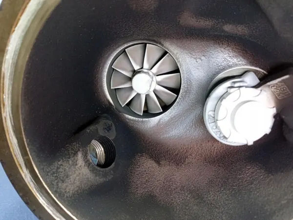 Audi SQ8 Linker turbo OEM 0P2145701H - Gebruikt image 7
