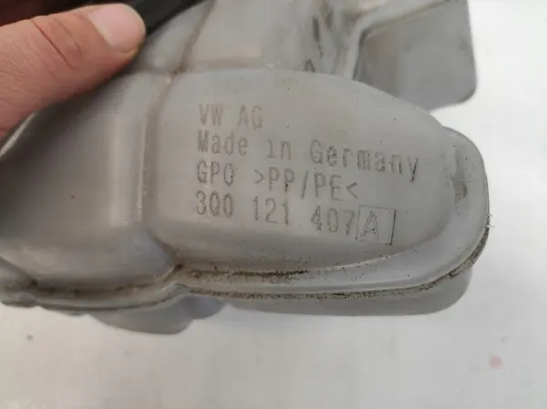 Kühlmittel-Ausdehnungsbehälter VW Tiguan II 2.0 TDI image 7