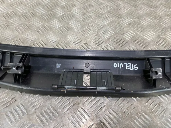 OEM 156126138 Baksätes bältesskydd för Alfa Romeo Stelvio image 10