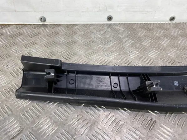 OEM 156126138 Baksätes bältesskydd för Alfa Romeo Stelvio image 7