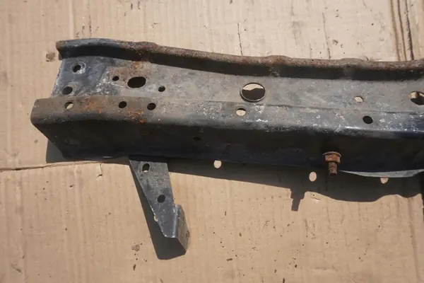 Suporte inferior do radiador NISSAN NOTE II E12 2013 F25303VVMH image 4