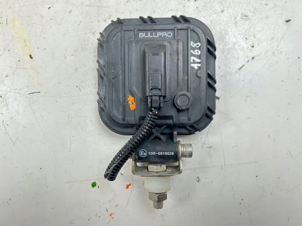 Toyota Hilux peruutusvalo OEM MAM84149 Käytetty image 3