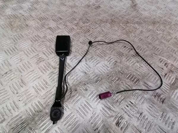 Clip cinto dianteiro direito Ford Focus MK3 2012 OEM BM5161209ABW image 2