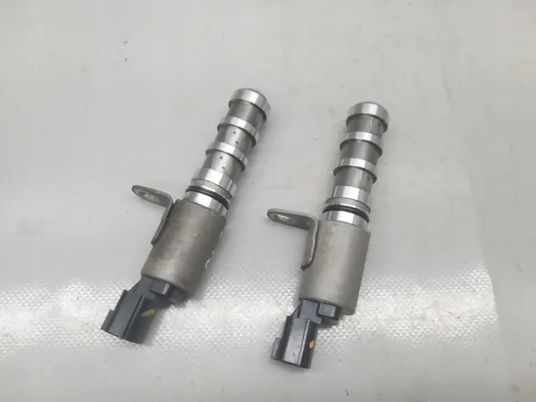 OEM 237964892R Variatoriventtiilianturi - Käytetty image 3