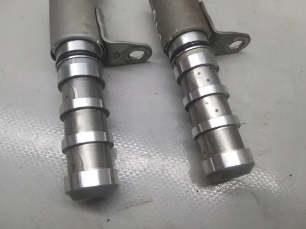 OEM 237964892R Variatoriventtiilianturi - Käytetty image 4