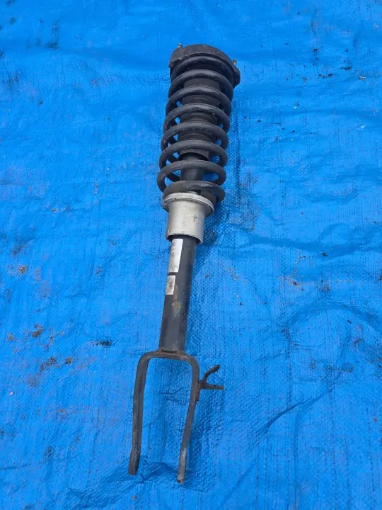 Etujousi Oikea/Vasen OEM Mercedes W211 4MATIC image 2