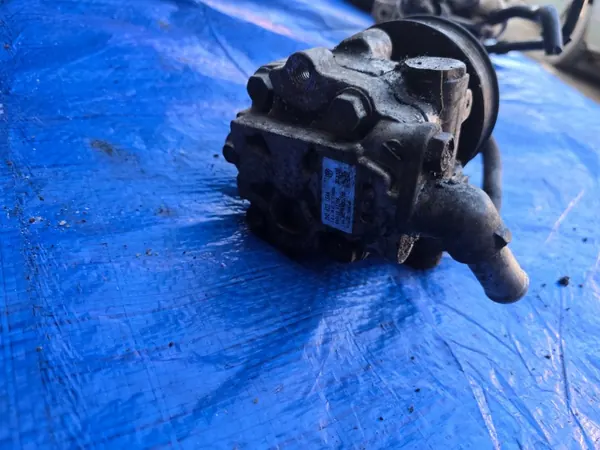 Styrpump OEM 2H0422154A för VW T6 2.0 TDi image 4
