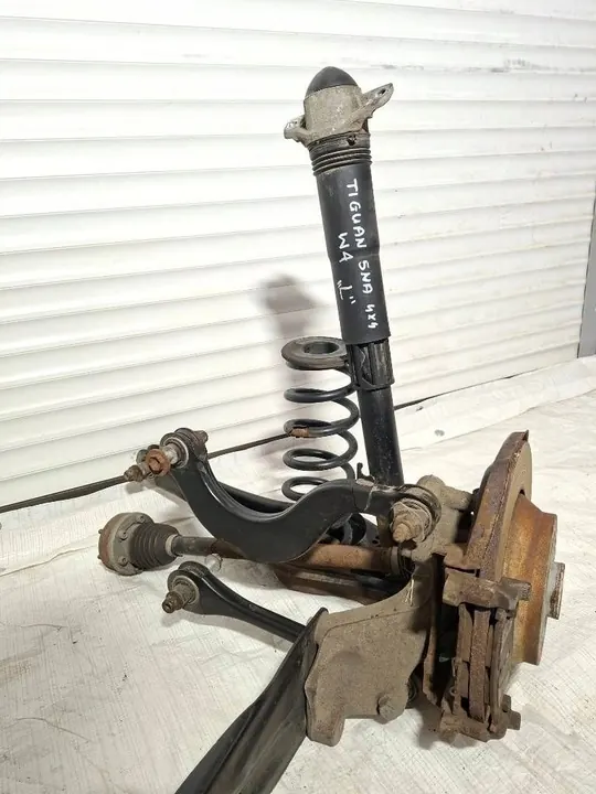 VW Tiguan 5NA 2017 Mozzo Posteriore Sinistro 5QF505435F image 5