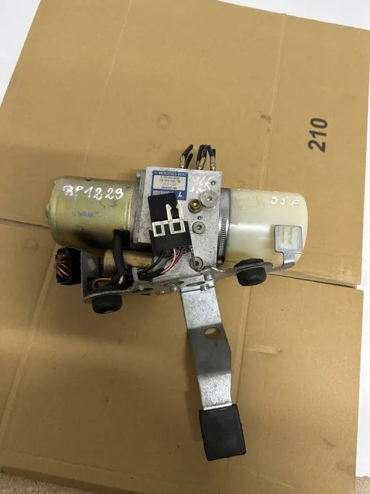 Mercedes-Benz Dachhydraulikpumpe OEM A1708000030 image 2