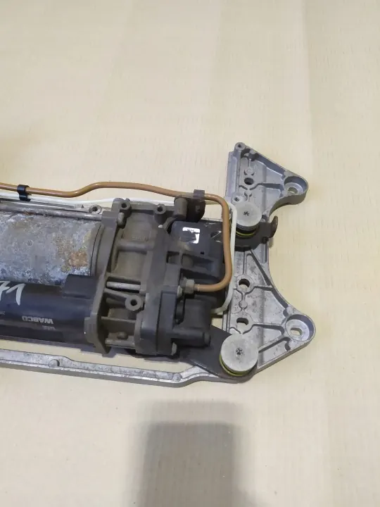 Compresseur suspension air OEM 324324324234 Porsche image 3