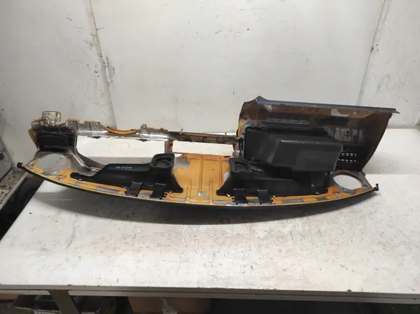 Mercedes W124 E 4MATIC Instrumentbrädskonsol OEM image 7