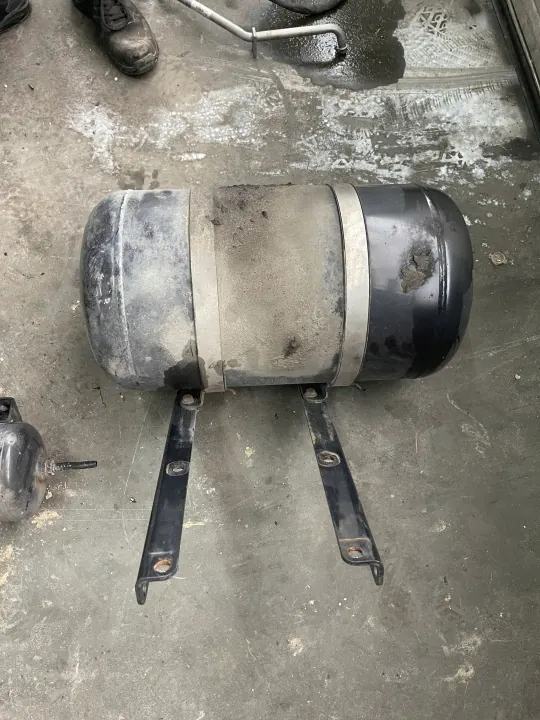 MAN TGX Luftbehälter OEM 81514016015 - Gebraucht image 2