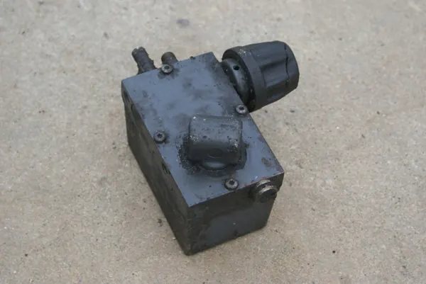 Pompe de levage de cabine Iveco Euro Cargo image 3