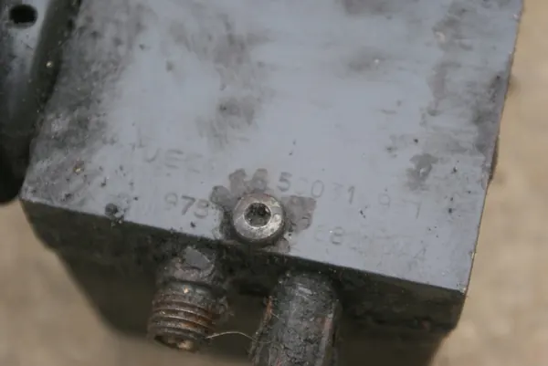 Pompe de levage de cabine Iveco Euro Cargo image 4