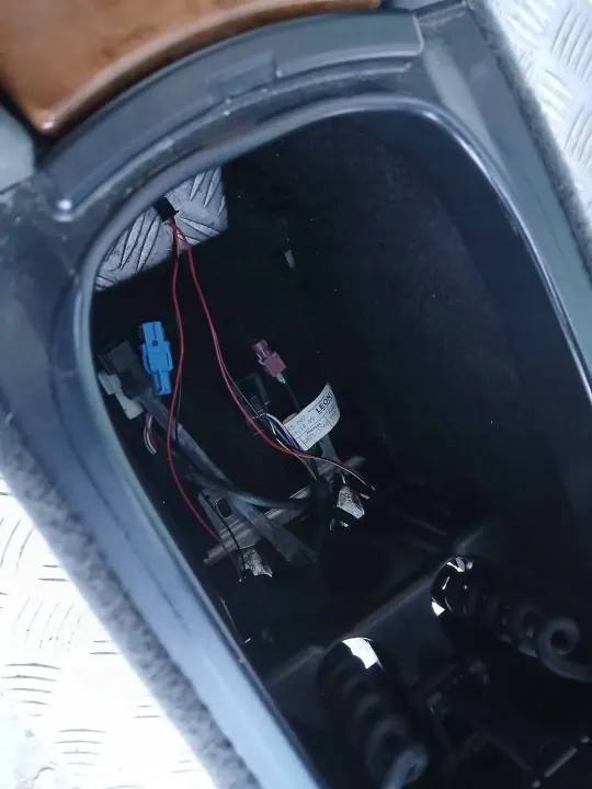 Panel de reposabrazos Mercedes-Benz DBTE741113 image 9