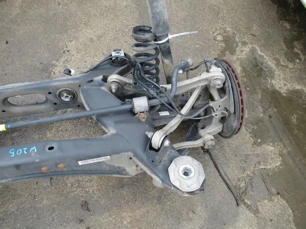 Suspensão traseira completa Mercedes W205 OEM 2053501921 image 3