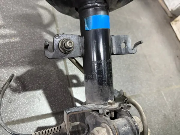 Nissan Juke II oikea etunivela OEM 543031083R image 6
