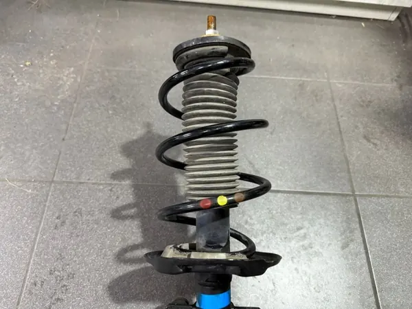 Nissan Juke II oikea etunivela OEM 543031083R image 8