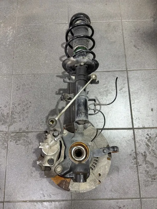 Nissan Juke II oikea etunivela OEM 543031083R image 9