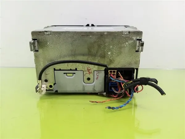 Skoda OEM 5J0035161 REMI CD-radio Roomsterille 2006-2015 image 4