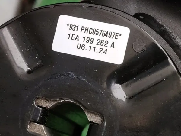 Luge avant VW ID Buzz GTX OEM 1EA199262A image 5