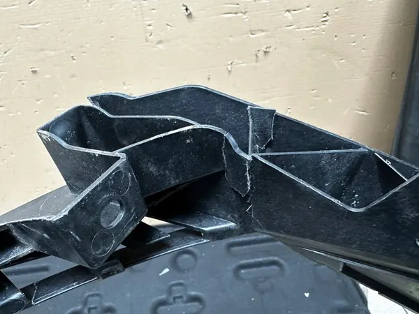 Suporte de Farol SEAT IBIZA Esquerdo 6F0807571 image 5