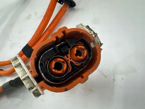 Mercedes-Benz EQC 2022 Korkeajännitekaapeli OEM A2935407404 image 10